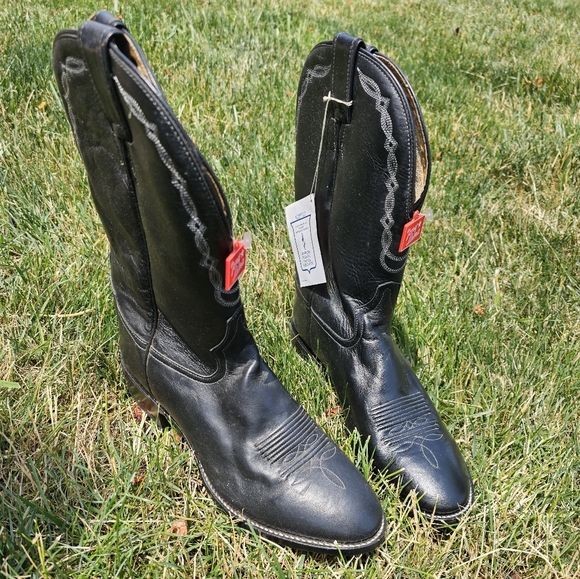 Tony Lama - Picture 2 of 7